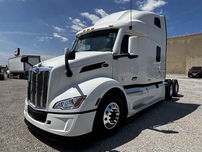 Peterbilt 579 Sleeper Semi Truck - 80" Ultraloft, Paccar 455HP, 12 Spd Speed