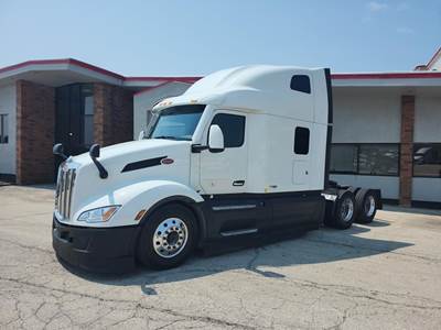 Peterbilt 579 Sleeper Semi Truck - 80" Raised Roof Sleeper, Cummins 450HP, 12 Speed Automatic