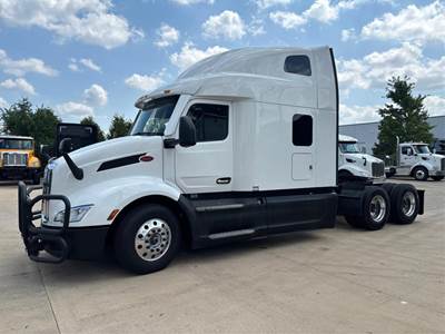 Peterbilt 579 Sleeper Semi Truck - 80" Raised Roof Sleeper, Paccar 455HP, 12 Speed Automatic