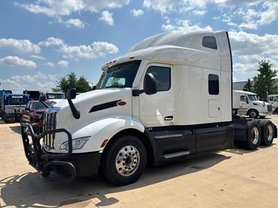 Peterbilt 579 Sleeper Semi Truck - 80" Raised Roof Sleeper, Paccar 455HP, 12 Speed Automatic