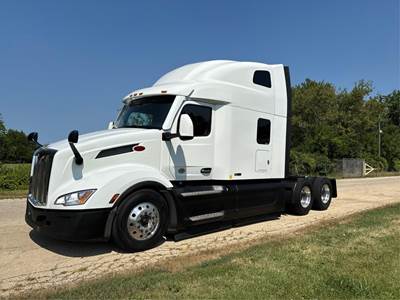 Peterbilt 579 Sleeper Semi Truck - 80" Raised Roof Sleeper, Cummins 450HP, 12 Speed Automatic