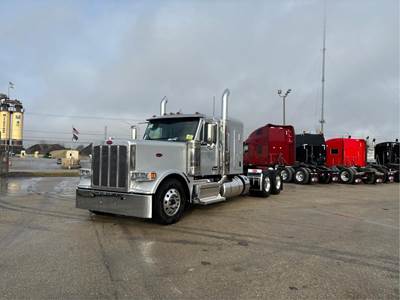 Peterbilt 589 Sleeper Semi Truck - Cummins 565HP, Manual