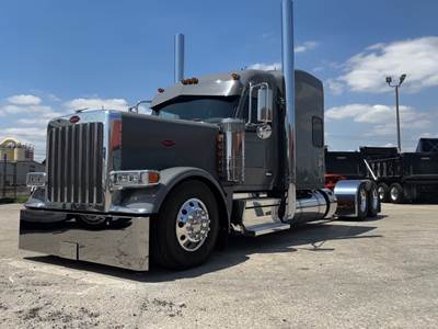 Peterbilt 589 Sleeper Semi Truck - 80" Raised Roof Sleeper, Cummins 565HP, 18 Spd Speed