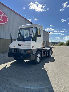 Ottawa T2 Yard Spotter Truck - Cummins, 200HP, Automatic