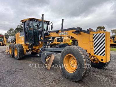John Deere 670 Motor Grader