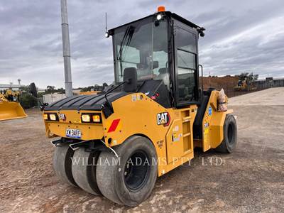 Caterpillar CW12 Pneumatic Tired Roller