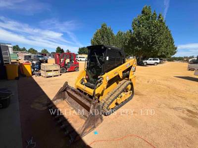 Caterpillar 239D3 Compact Track Loader