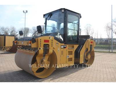 Caterpillar CB54B Tandem Vibratory Roller