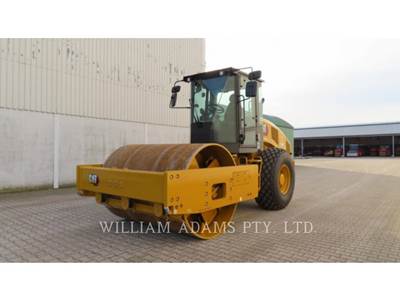 Caterpillar CS66B Smooth Drum Roller Compactor