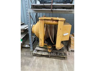 Caterpillar D7R Winch