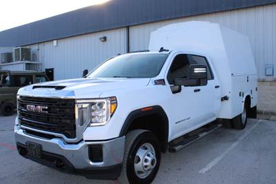 2022 GMC 3500HD PRO CREW CAB Crew Cab Mechanic / Service Truck - Knapheide High Roof KUVcc Enclosed Service Truck Body