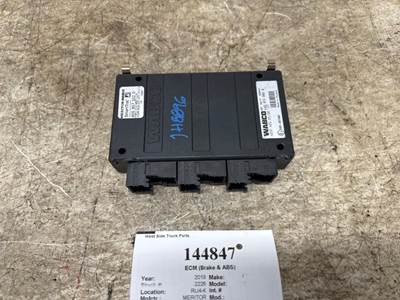 Meritor 4008671020 ABS Control Module for a Freightliner CASCADIA 126