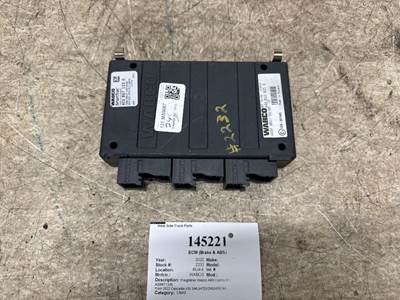 Wabco 4008671330 ABS Control Module for a Freightliner CASCADIA 126