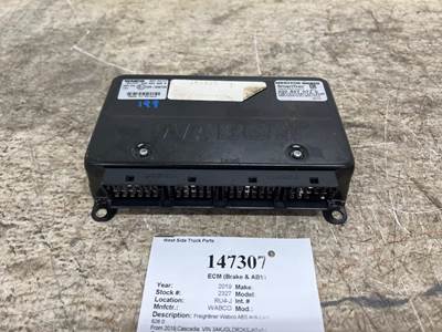 Wabco 446 003 826 0 ABS Control Module for a Freightliner CASCADIA