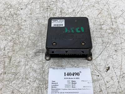 Wabco 446 004 602 0 ABS Control Module for a Freightliner M2 106