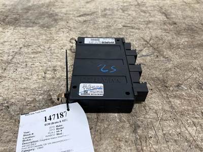 Wabco 446 033 008 0 ABS Control Module for a Freightliner CASCADIA 126