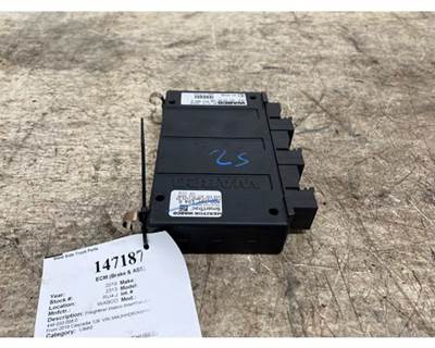 Wabco 446 033 008 0 ABS Control Module for a Freightliner CASCADIA 126