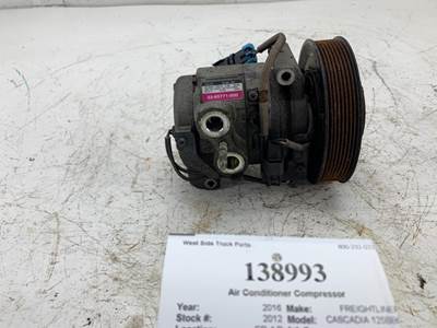Freightliner 22-65771-000 A/C Compressor for a Freightliner CASCADIA 125BBC