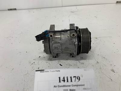 Sanden U4417 A/C Compressor for a Freightliner M2 106