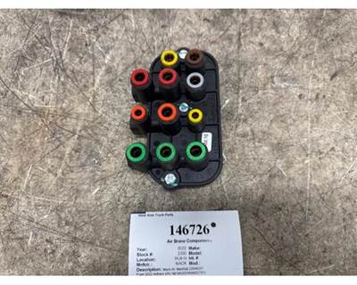 Mack 22646257 Air Brake System for a Mack R686T