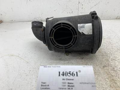 International 4900 Air Cleaner / Air Filter Housing