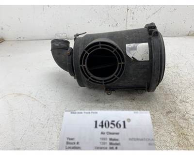 International 4900 Air Cleaner / Air Filter Housing