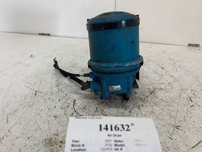 Bendix 065612 Air Dryer for a Freightliner COLUMBIA 120