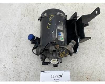 Bendix AD-9 Air Dryer for a Kenworth T300