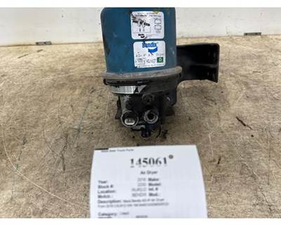 Bendix AD-IP Air Dryer for a Mack CXU612