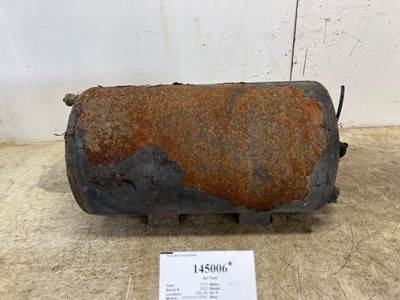 International LT625 Air Tank