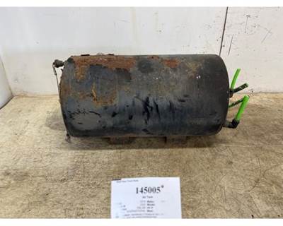 International LT625 Air Tank