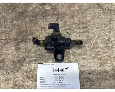 Bendix 289547 Air Valve for a Freightliner M2 106