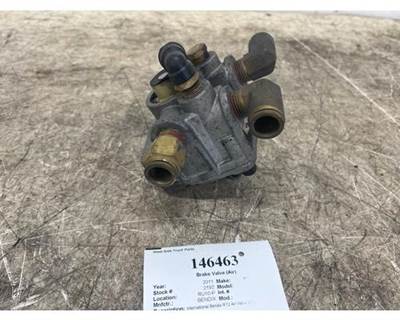Bendix 3564370C91 Air Valve for a International DuraStar 4300