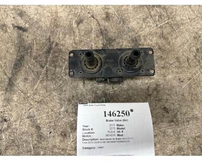 Bendix 5013272 Air Valve for a Mack CXU613