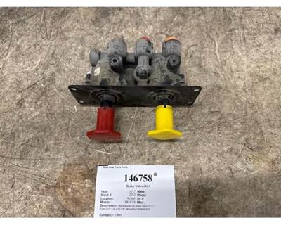 Bendix 5013272 Air Valve for a Mack CXU613