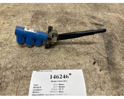 Bendix 5015466 Air Valve for a Mack CXU613