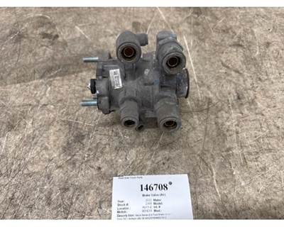 Bendix 5019643 Air Valve for a Mack R686T