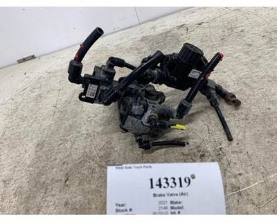 Bendix K056030 Air Valve for a Volvo VNL