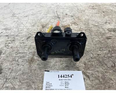 Peterbilt 389 Air Valve