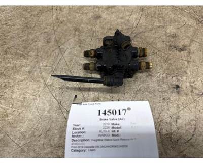 Wabco 4735000080 Air Valve for a Freightliner CASCADIA 126
