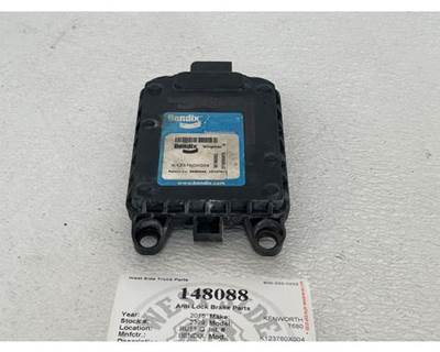 Bendix K123760X004 Wingman Crash Avoidance Module for 2016 Kenworth T680