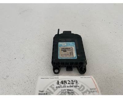 Bendix Wingman Crash Avoidance Module K123760X004 for 2013 Mack CXU613