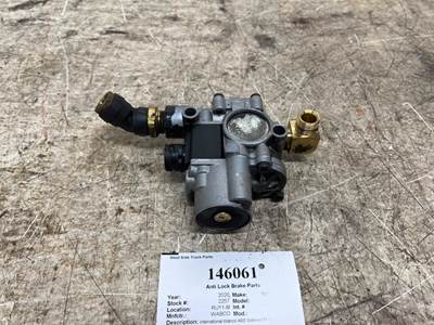 Wabco 4721950520 for a International LT625
