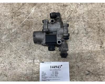 Used Wabco ABS Solenoid Modulator Valve 4721950520 for Freightliner Cascadia 126