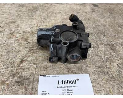Wabco ABS Solenoid Modulator Valve, Part # 4721950980, International LT625