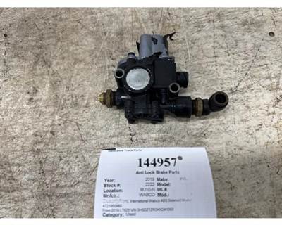 Wabco ABS Solenoid Modulator Valve, Part # 4721950980, 2019 International LT625