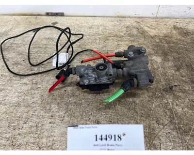 Used Wabco ABS Modulator Solenoid Valve 4721965003 for 2019 Freightliner Cascadia 126