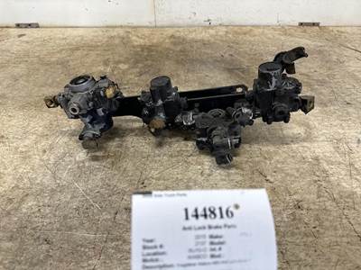 Wabco 4725001230 for a Freightliner M2 106