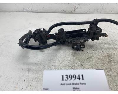 Wabco ABS Valve Assembly with SR-7 Spring Brake Valve and Bracket, Part # KD49154
