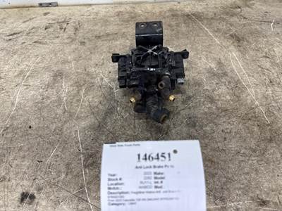 Wabco 9760001050 for a Freightliner CASCADIA 126